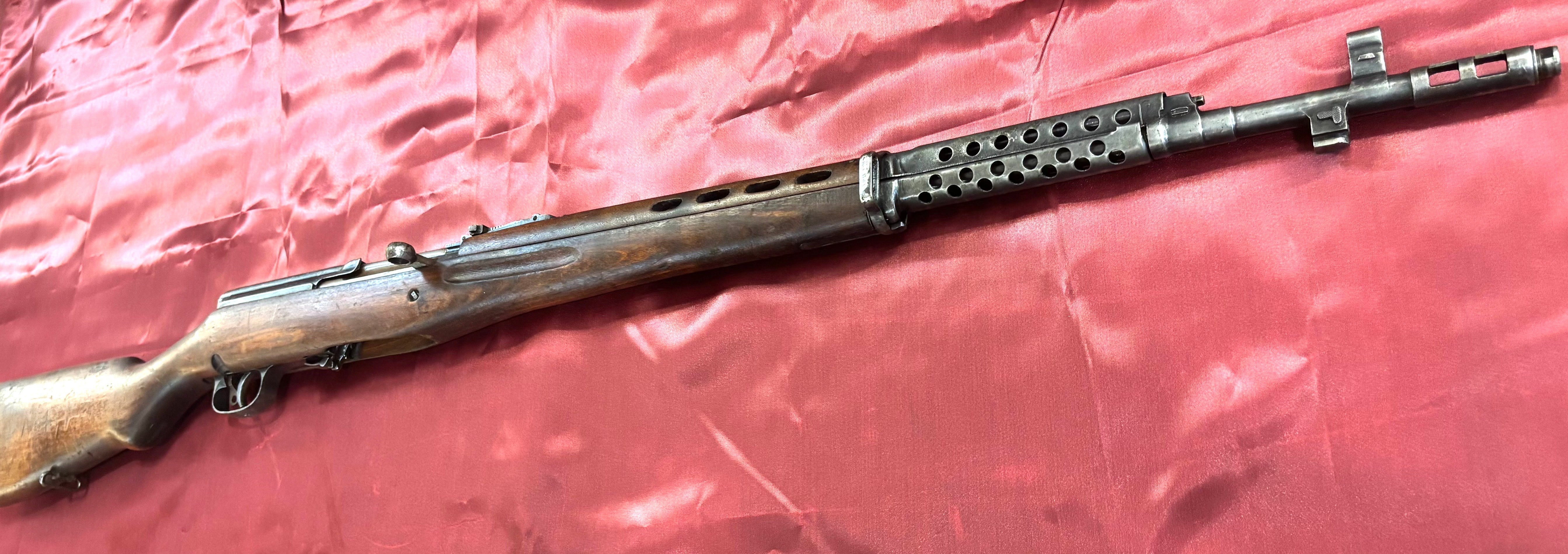 Soviet Tokarev SVT-40